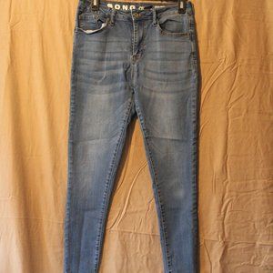 Curvy High Rise Skinny Jeans